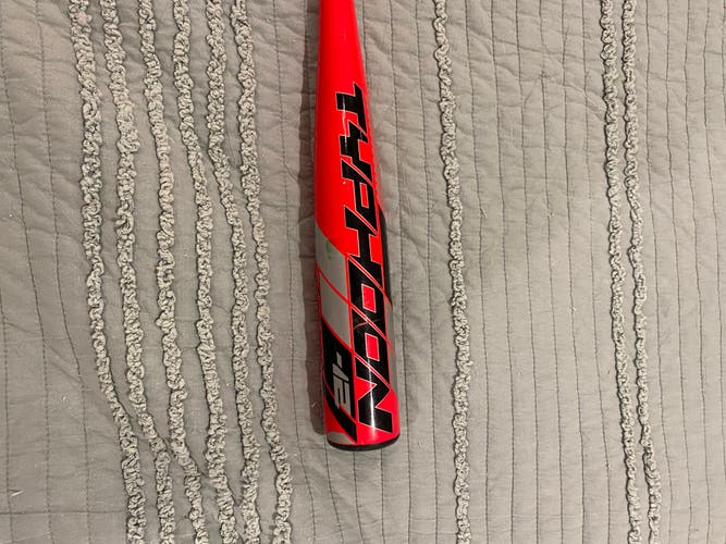 2019 Easton Typhoon