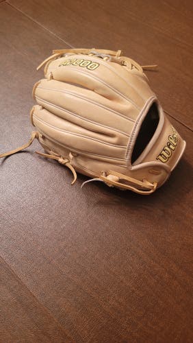 Used Wilson Right Hand Throw Infield DP15 A2000 Baseball Glove 11.5"