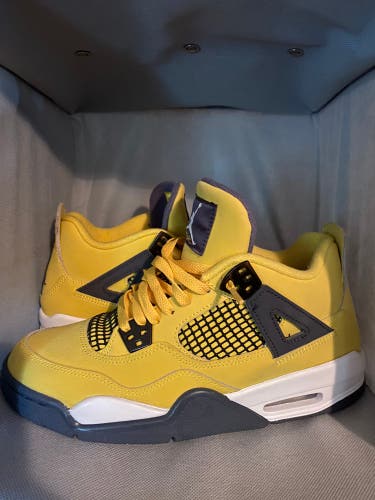 Kid's Size 7.0 (Women's 8.0) Air Jordan 4 Shoes