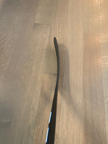 Senior Right Handed P88 Nexus Geo Hockey Stick