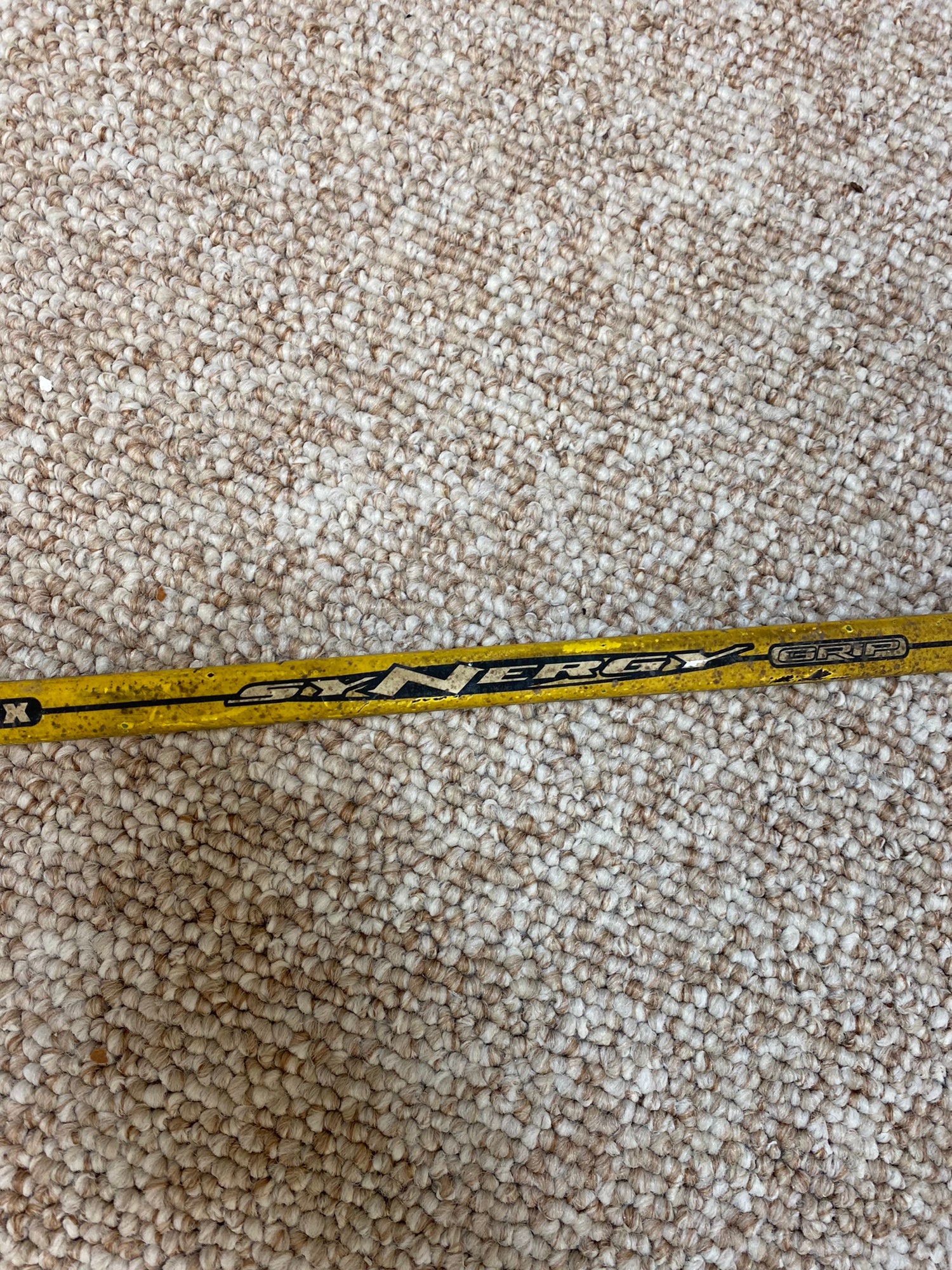 Original Easton Synergy Grip Yellow Left 95 | SidelineSwap