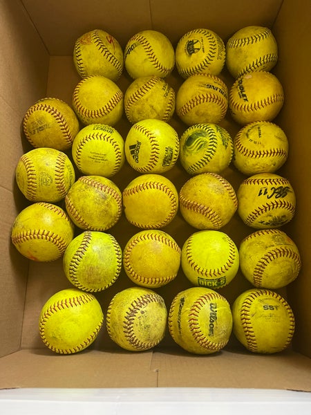 30 Softballs~ Used~ 11in~ 10u And Below