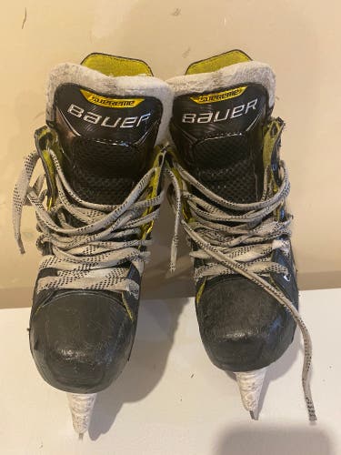 Used Bauer Regular Width Size 1 Supreme 3S Hockey Skates