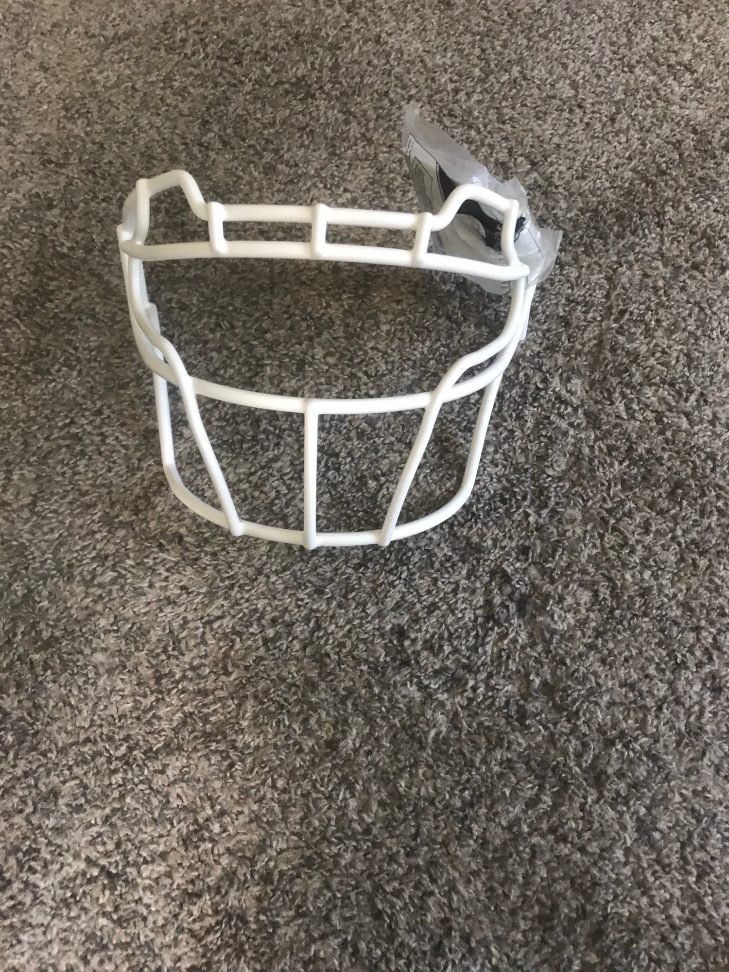 Schutt facemask Football | SidelineSwap