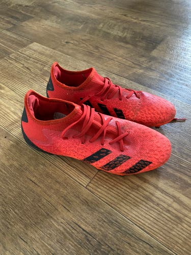 Gently Used Adidas Predator Freak.3 Cleats Size 8