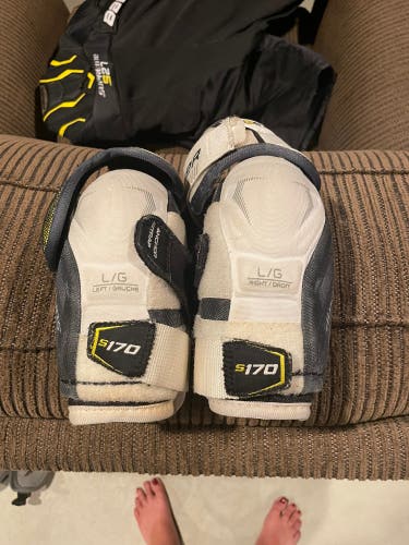 Used Large Bauer Elbow Pads