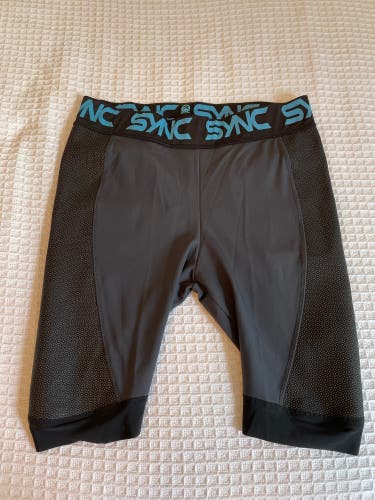 Black Unisex Medium SYNC Shorts
