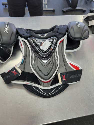Used Bauer 1x Md Hockey Shoulder Pads