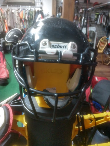Youth Used Youth Schutt Helmet