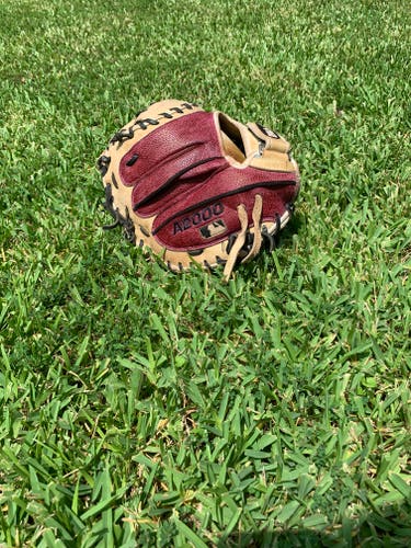 Used Right Hand Throw Wilson A2000 Catcher's Glove 33"