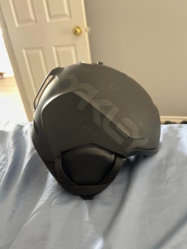 Unisex Medium Oakley MOD 3 Helmet FIS Legal