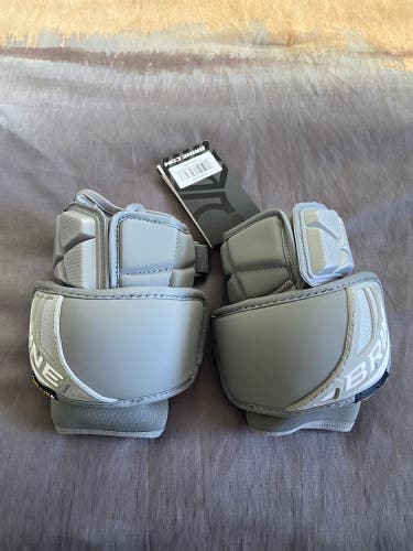 New Large Brine Clutch Elite Elbow Pads