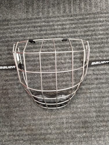 New senior Large Bauer Profile III cage