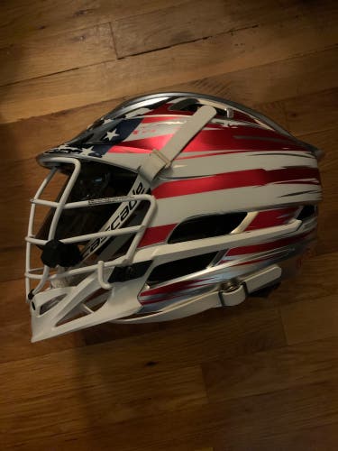 Towson Cascade R Cancer Awareness Flag