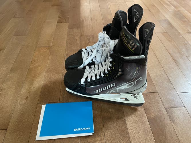 Senior Used Bauer Vapor Hyperlite Hockey Skates Regular Width Pro Stock Size 9