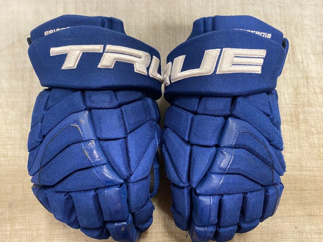 TRUE XC9 Pro Stock 14" Hockey Gloves Canucks Blue 8778
