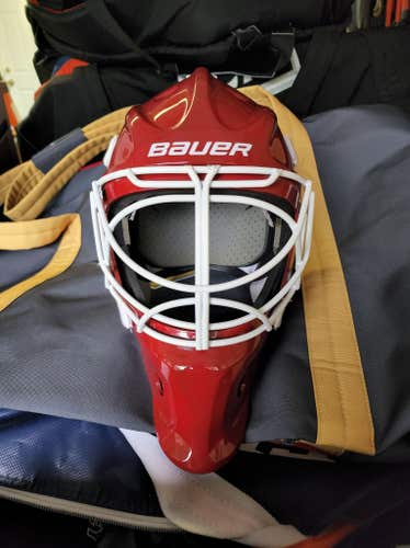 Senior Used Bauer NME Goalie Mask