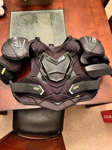 Senior Extra Large Bauer Supreme 3S Pro Shoulder Pads