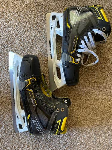 Senior CCM Regular Width Size 9.5 AS3 pro Hockey Goalie Skates READ DESCRIPTION