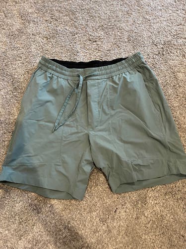 Mens Lululemon Shorts Size M