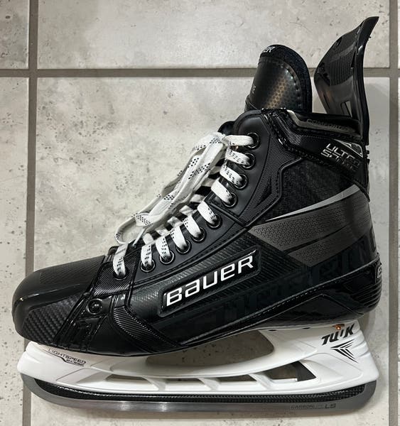 BAUER Supreme UltlaSonic 黒/黒 13インチ 新品 Bauer Supreme Ultrasonic Black Hockey Sticks