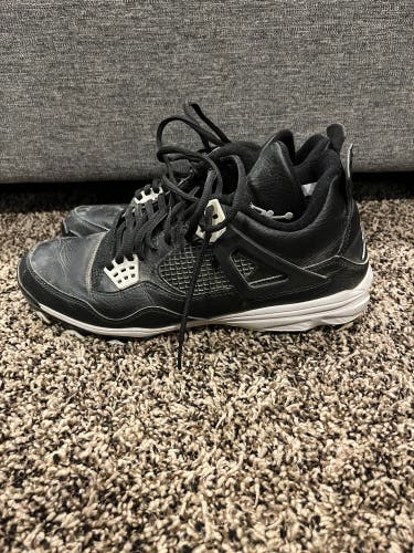 Air Jordan 4 “Oreo” Baseball Cleats