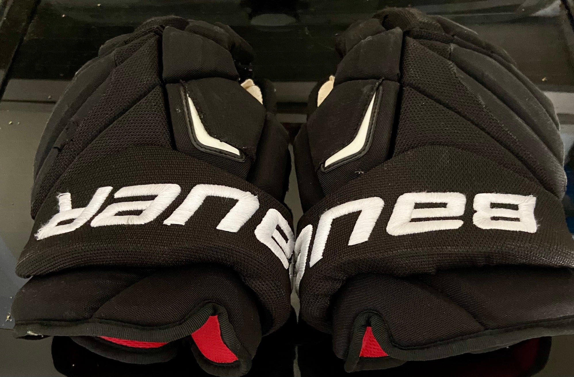 Vancouver Canucks Dorsett Bauer APX2 Pro 14 Pro Stock Gloves