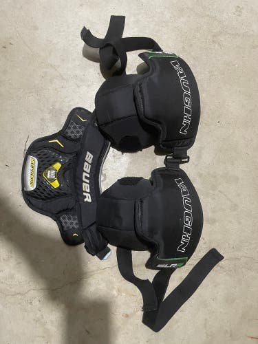 Vaughn SLR2 knee pads