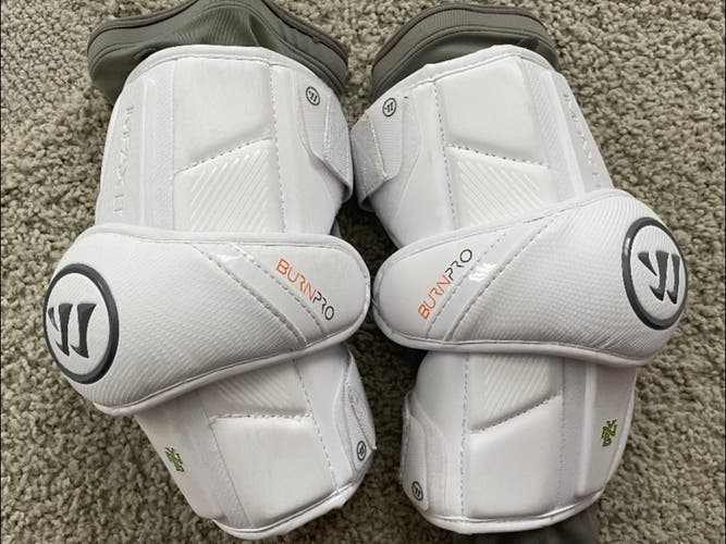 New w/o Tags Large Warrior Burn Arm Pads