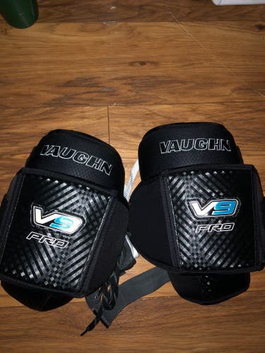Used Vaughn V9 Goalie Knee Pads