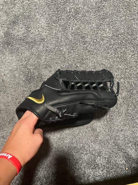 Nike Alpha Huarache Baseball Glove | SidelineSwap | Buy and Sell