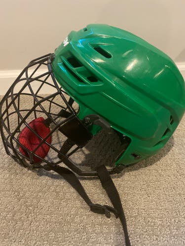 CCM Pro Stock Tacks 710 Helmet Size Medium Item#NDHB