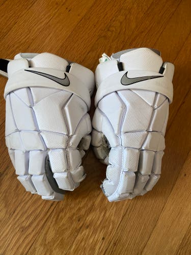 Used Player's Nike Vapor Lacrosse Gloves 13"