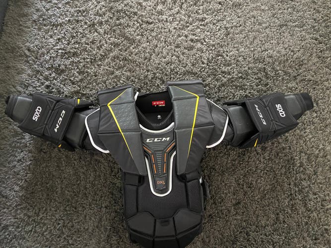 CCM Axis Pro Senior Goalie Chest & Arm Protector