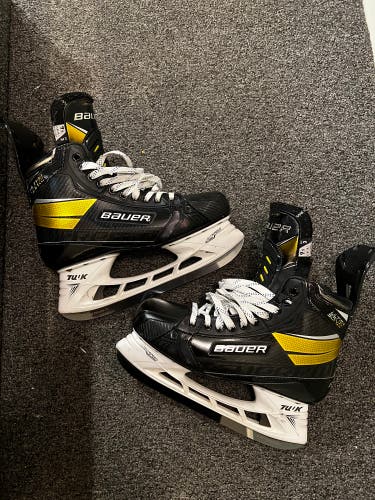 Used Bauer Size 9.5 Supreme UltraSonic Hockey Skates
