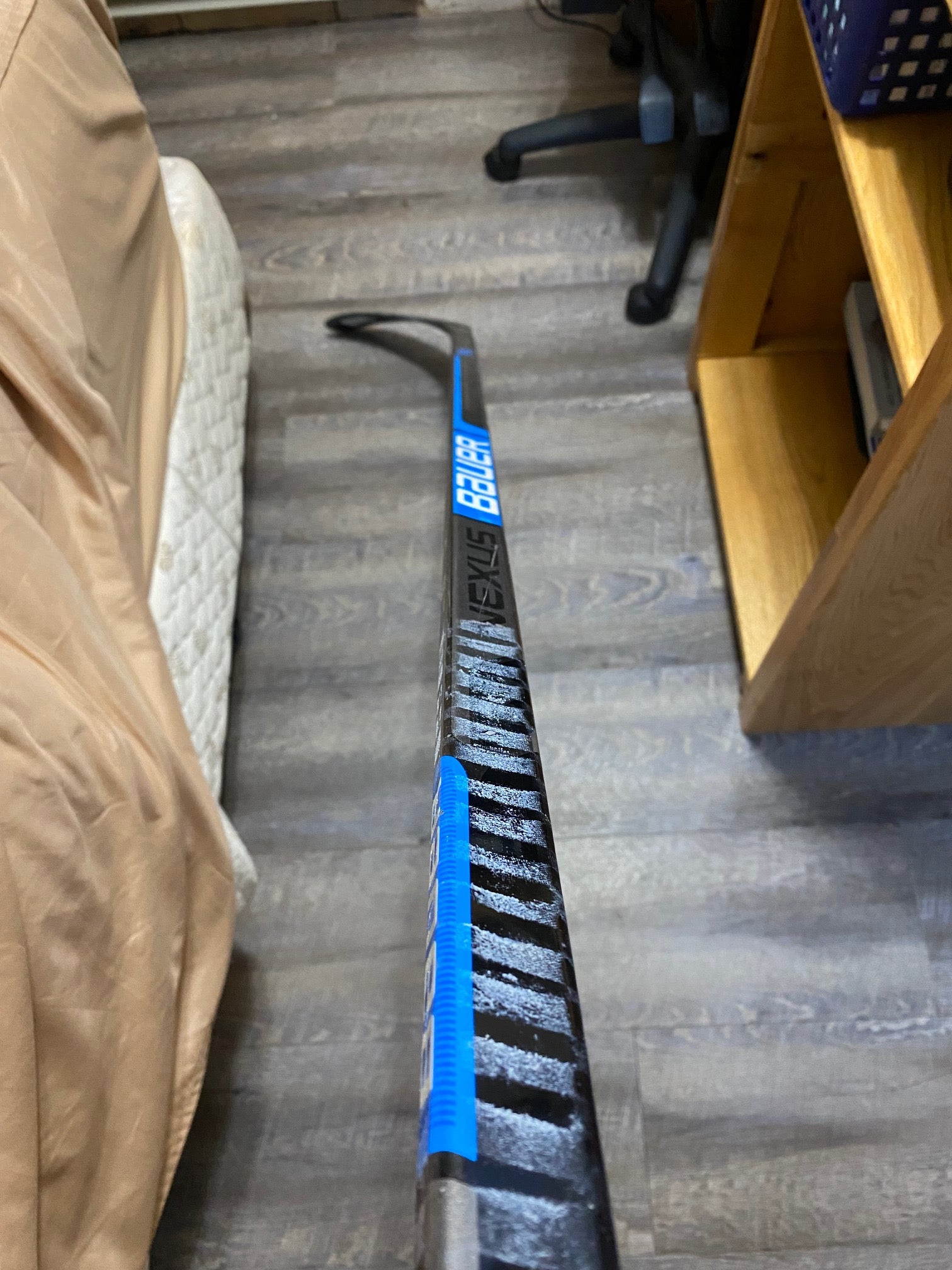 Senior Used Right Handed Bauer S19 Vapor League Hockey Stick P92M Pro Stock  | SidelineSwap