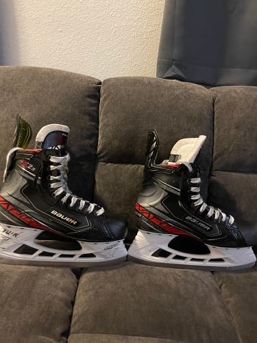 Used Bauer Regular Width Size 7 Vapor X2.9 Hockey Skates