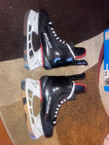 Bauer Prototype Graphic Hyperlite Hockey Skate Size 7.5