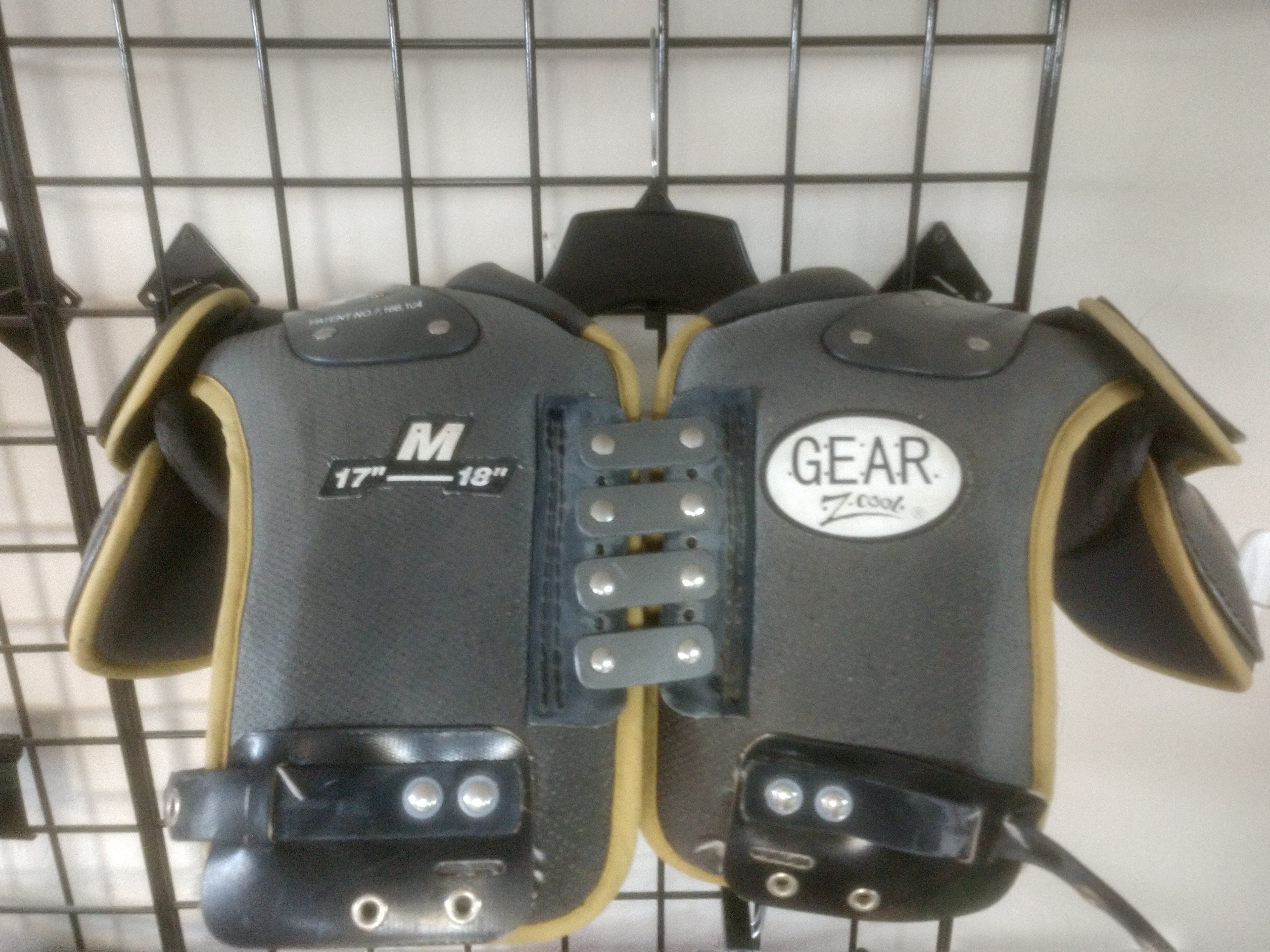 Gear ProTec Adult Football Shoulder Pads All Purpose Pads NCAA/NFHS Z Cool 