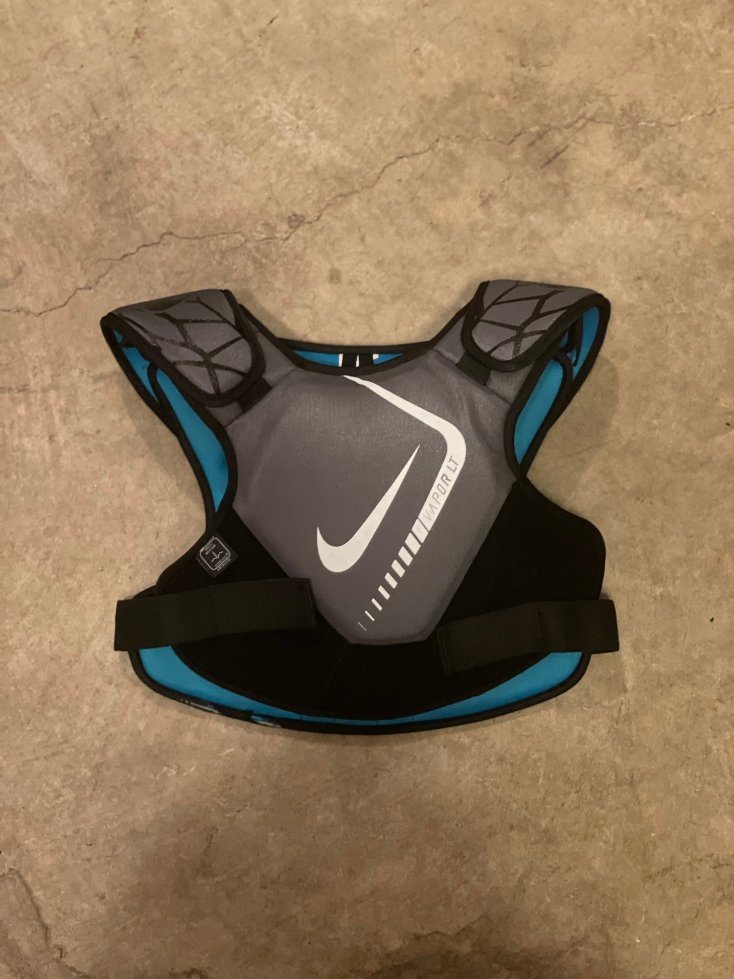 Nike Youth Vapor LT Shoulder Pads - Each