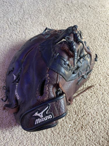 First Base 12.5" Classic Pro Baseball Glove Mizuno