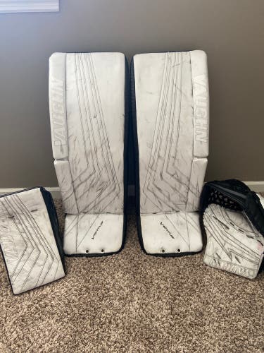 33 + 2”  Custom Ventus SLR 2 Full Set W/ V9 Glove