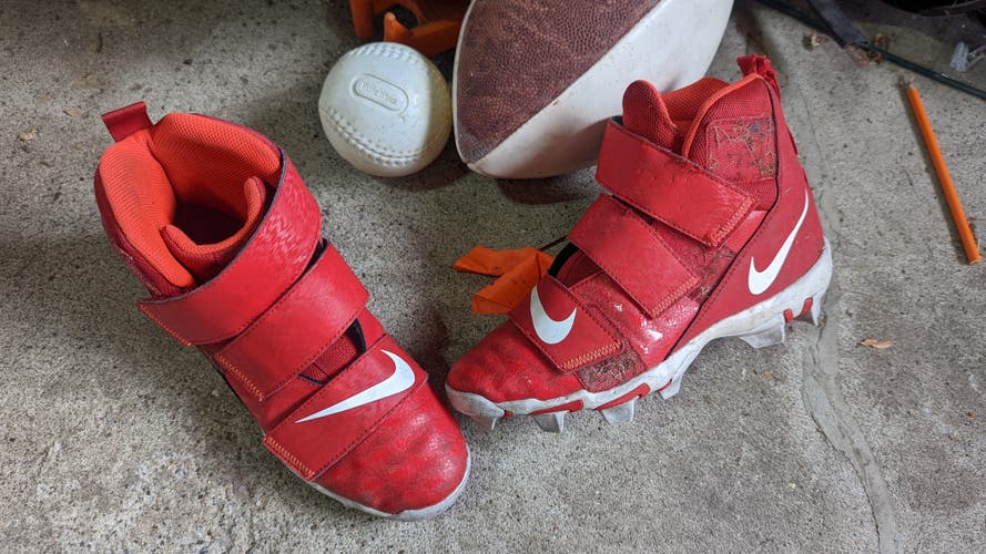 Men's Used Size 5.5 (Women's 6.5) Molded Cleats Nike High Top Shark