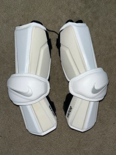New Medium/Large Nike Vapor Elite Arm Pads
