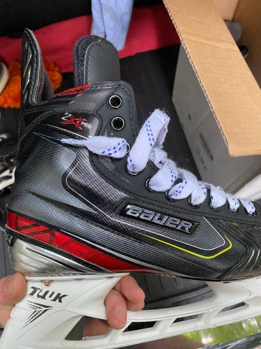 Used Bauer Regular Width Pro Stock Size 8.5 Vapor 2X Pro Hockey Skates