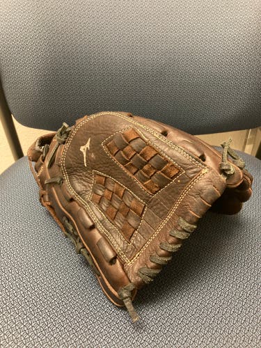 Mizuno Outfield 12.5" “Supreme Series” Fastpitch Softball Glove