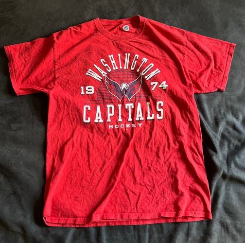Washington Capitals T-Shirt / Red Men’s Medium