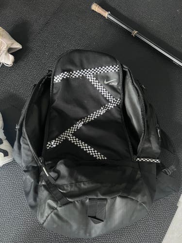 Nike lazer lacrosse bag