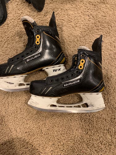 Used Bauer Regular Width Size 5.5 Supreme One.9 Hockey Skates