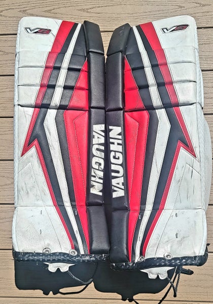 Used 28" Vaughn Velocity V9 Goalie Leg Pads